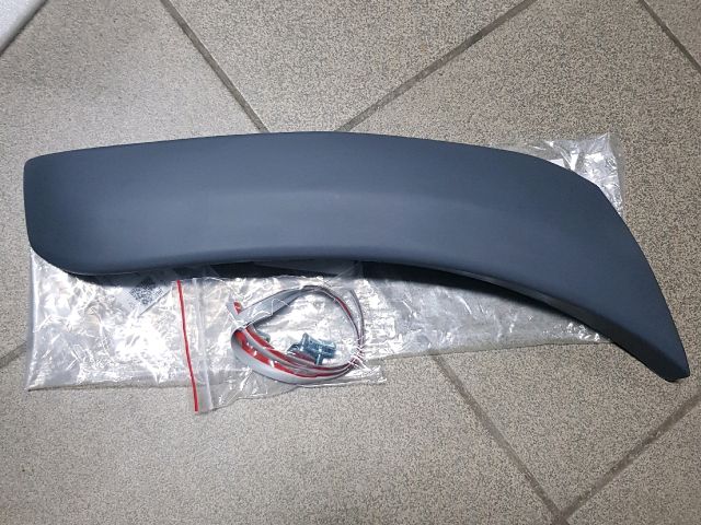 bontott TOYOTA RAV 4 Bal első Lökhárító Sarok