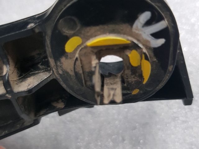 bontott TOYOTA RAV 4 Bal első Lökhárító Tartó (Műanyag)