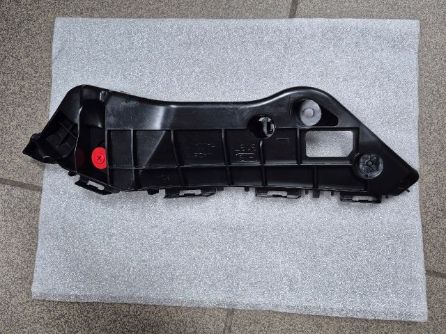 bontott TOYOTA RAV 4 Bal első Lökhárító Tartó (Műanyag)