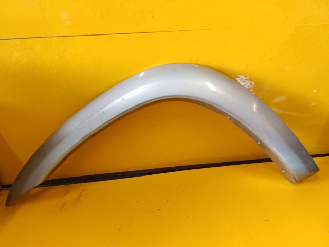 bontott TOYOTA RAV 4 Bal első Sárvédő Szélesítő