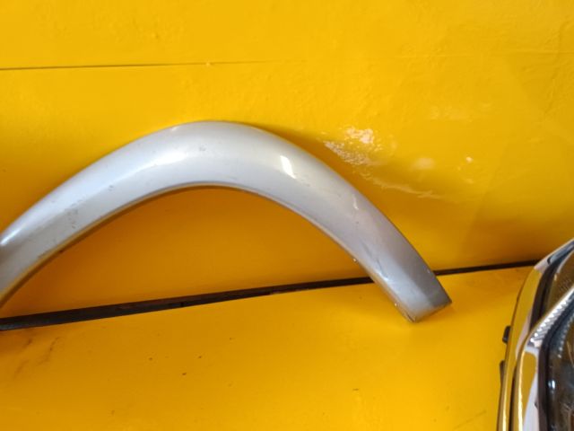 bontott TOYOTA RAV 4 Bal első Sárvédő Szélesítő