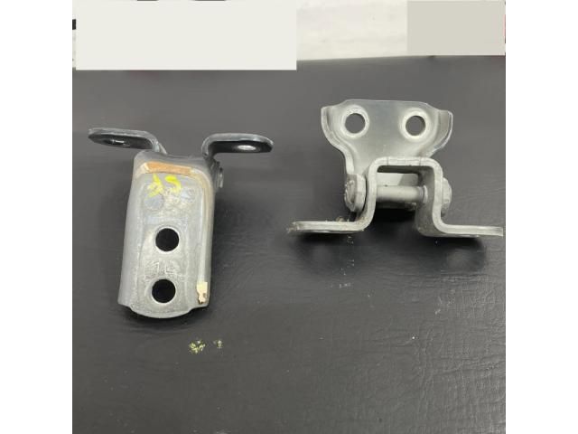 bontott TOYOTA RAV 4 Bal első Zsanér