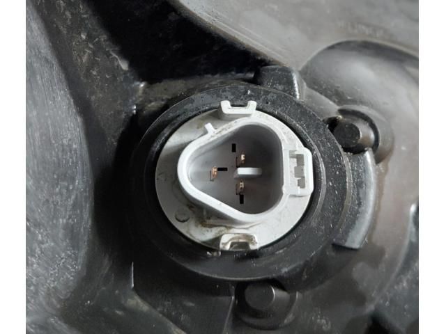 bontott TOYOTA RAV 4 Bal Fényszóró