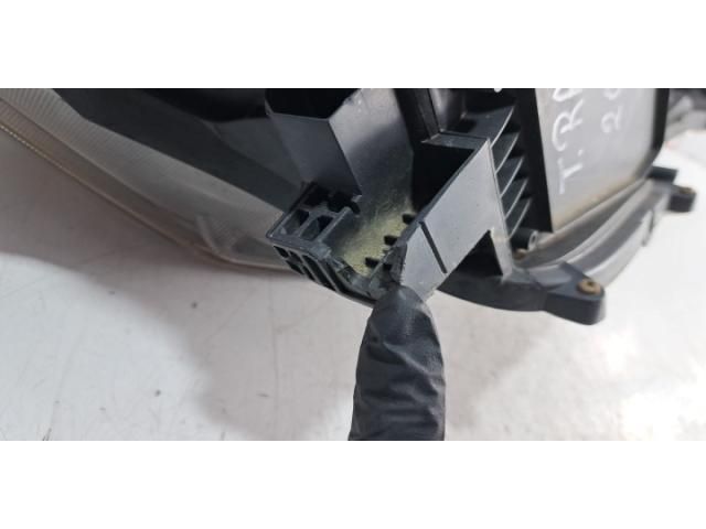 bontott TOYOTA RAV 4 Bal Fényszóró