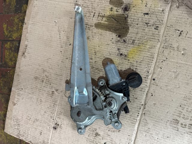 bontott TOYOTA RAV 4 Bal hátsó Ablakemelő Szerkezet (Elektromos)