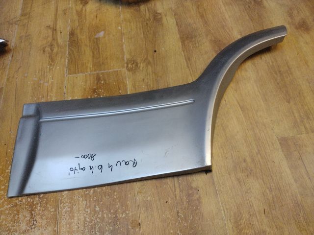 bontott TOYOTA RAV 4 Bal hátsó Ajtó Díszléc