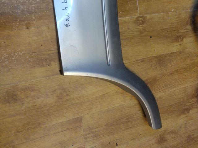 bontott TOYOTA RAV 4 Bal hátsó Ajtó Díszléc