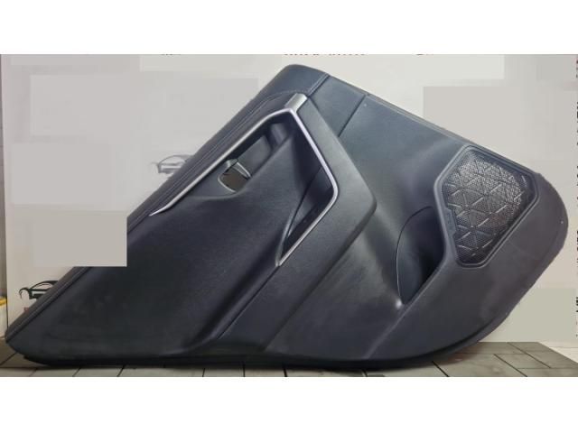 bontott TOYOTA RAV 4 Bal hátsó Ajtó Kárpit