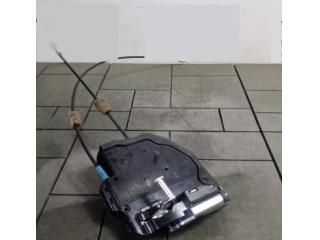 bontott TOYOTA RAV 4 Bal hátsó Ajtózár