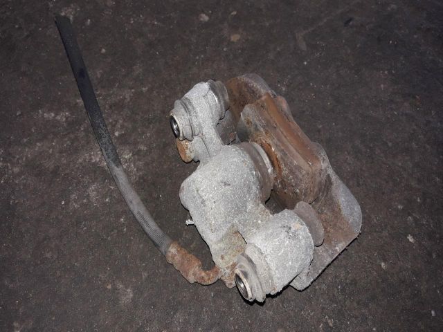 bontott TOYOTA RAV 4 Bal hátsó Féknyereg Munkahengerrel