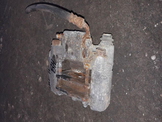 bontott TOYOTA RAV 4 Bal hátsó Féknyereg Munkahengerrel