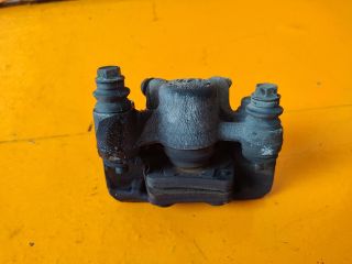 bontott TOYOTA RAV 4 Bal hátsó Féknyereg Munkahengerrel