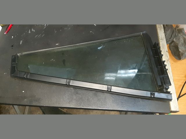 bontott TOYOTA RAV 4 Bal hátsó Fixüveg (Ajtóban)