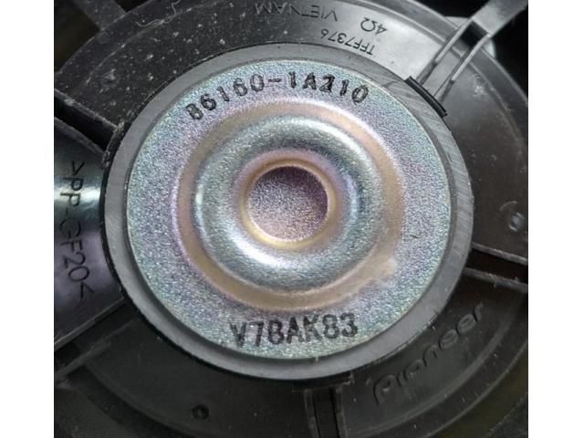 bontott TOYOTA RAV 4 Bal hátsó Hangszóró