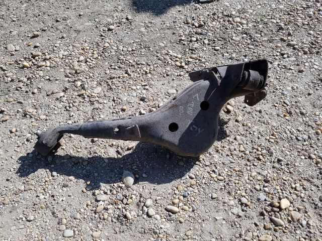 bontott TOYOTA RAV 4 Bal hátsó Hosszlengőkar