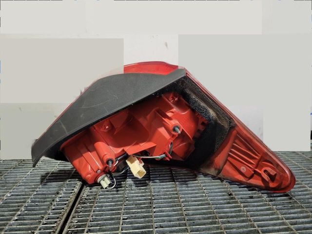 bontott TOYOTA RAV 4 Bal Hátsó Lámpa