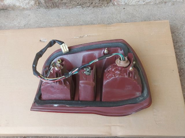 bontott TOYOTA RAV 4 Bal Hátsó Lámpa