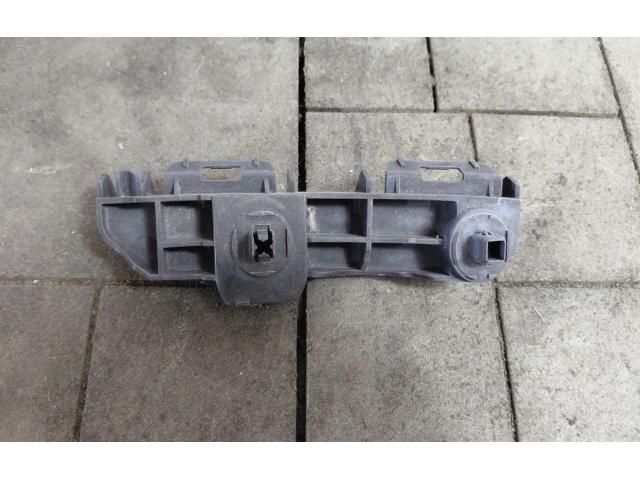 bontott TOYOTA RAV 4 Bal hátsó Lökhárító Tartó (Műanyag)