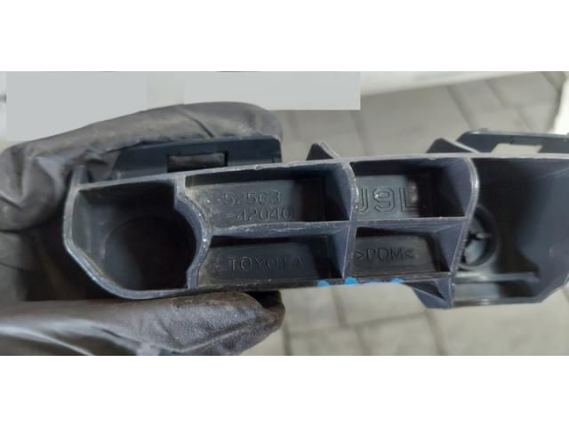 bontott TOYOTA RAV 4 Bal hátsó Lökhárító Tartó (Műanyag)