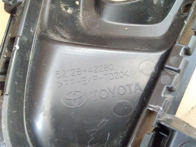 bontott TOYOTA RAV 4 Bal Ködlámpa Rács