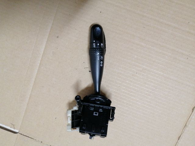 bontott TOYOTA RAV 4 Bal Kormánykapcsoló Irányjelző