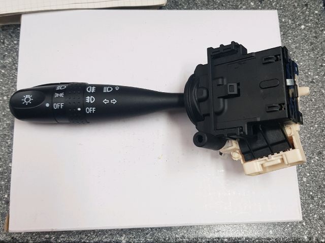 bontott TOYOTA RAV 4 Bal Kormánykapcsoló Irányjelző