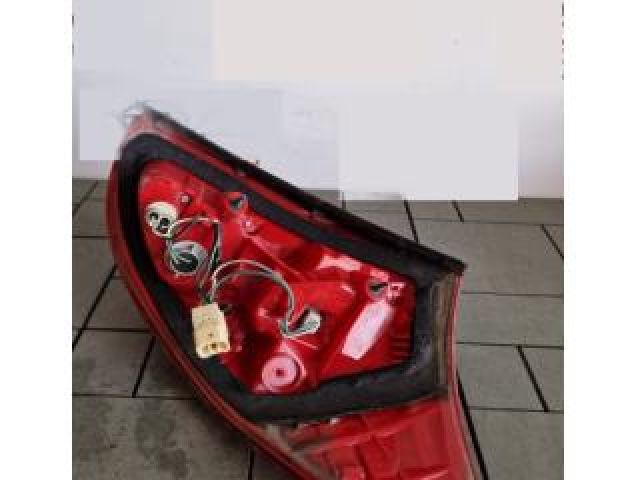 bontott TOYOTA RAV 4 Bal Külső Hátsó Lámpa