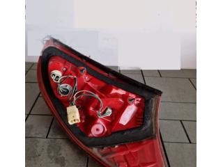 bontott TOYOTA RAV 4 Bal Külső Hátsó Lámpa