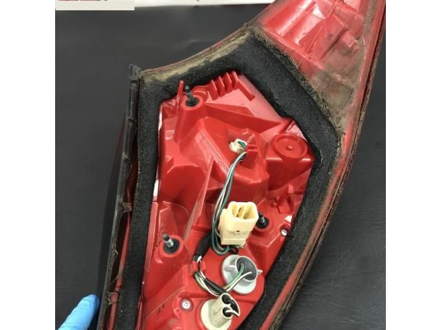 bontott TOYOTA RAV 4 Bal Külső Hátsó Lámpa