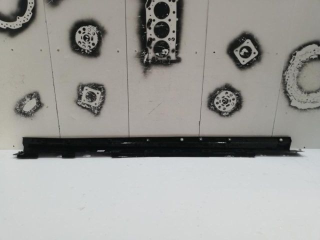 bontott TOYOTA RAV 4 Bal Küszöb