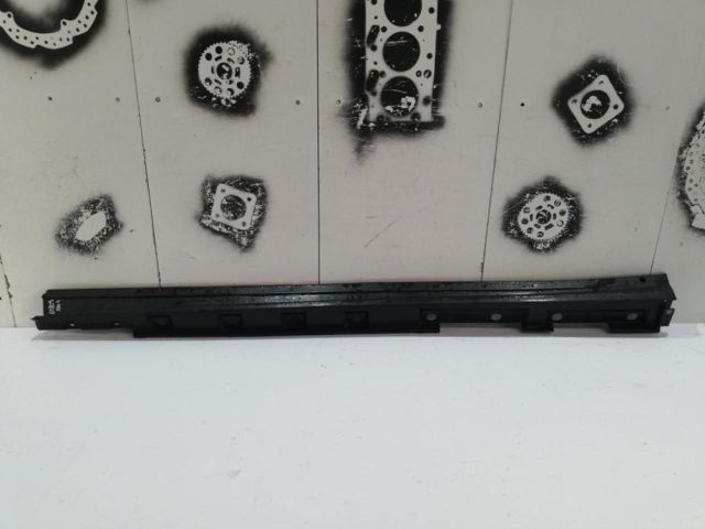 bontott TOYOTA RAV 4 Bal Küszöb