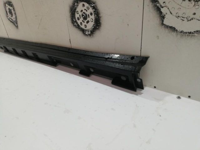 bontott TOYOTA RAV 4 Bal Küszöb