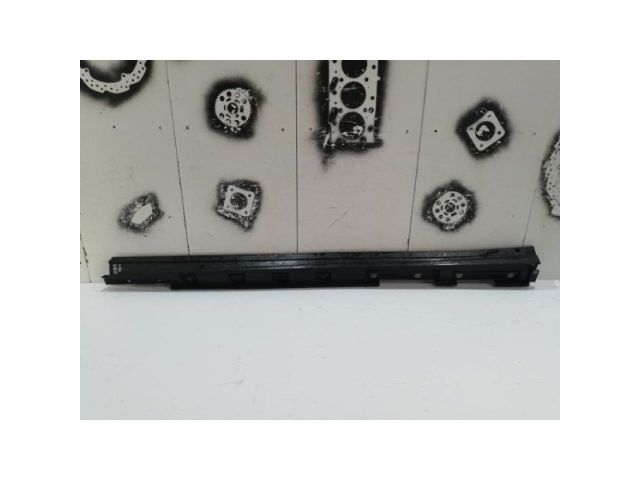 bontott TOYOTA RAV 4 Bal Küszöb