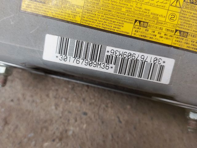 bontott TOYOTA RAV 4 Bal Térdlégzsák