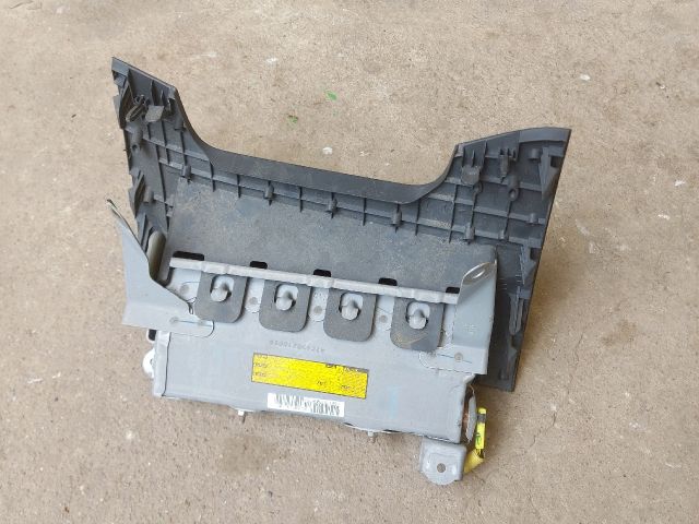 bontott TOYOTA RAV 4 Bal Térdlégzsák