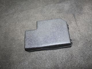 bontott TOYOTA RAV 4 Biztosítéktábla Fedél