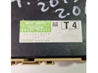 bontott TOYOTA RAV 4 Biztosítéktábla Utastér