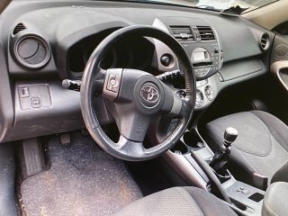 bontott TOYOTA RAV 4 Biztosítéktábla Utastér