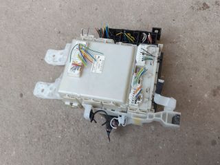 bontott TOYOTA RAV 4 Biztosítéktábla Utastér