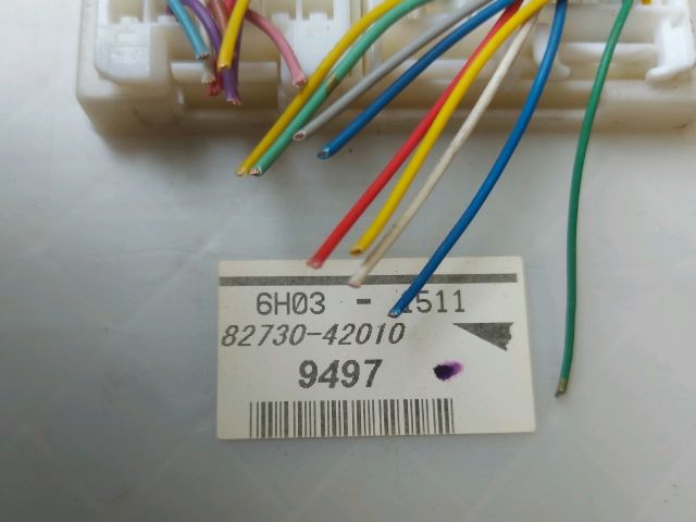 bontott TOYOTA RAV 4 Biztosítéktábla Utastér