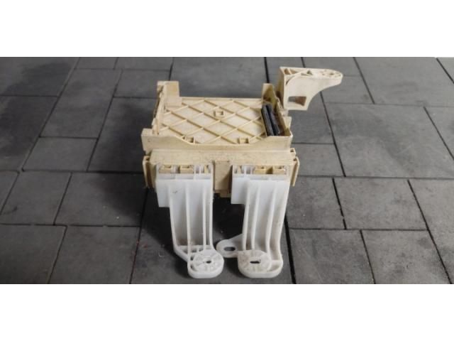 bontott TOYOTA RAV 4 Biztosítéktábla Utastér