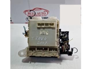 bontott TOYOTA RAV 4 Biztosítéktábla Utastér