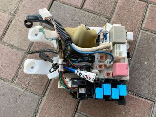 bontott TOYOTA RAV 4 Biztosítéktábla Utastér