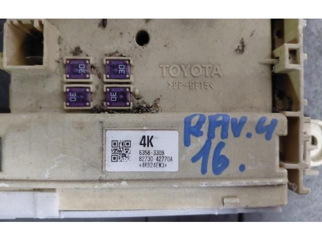 bontott TOYOTA RAV 4 Biztosítéktábla Utastér