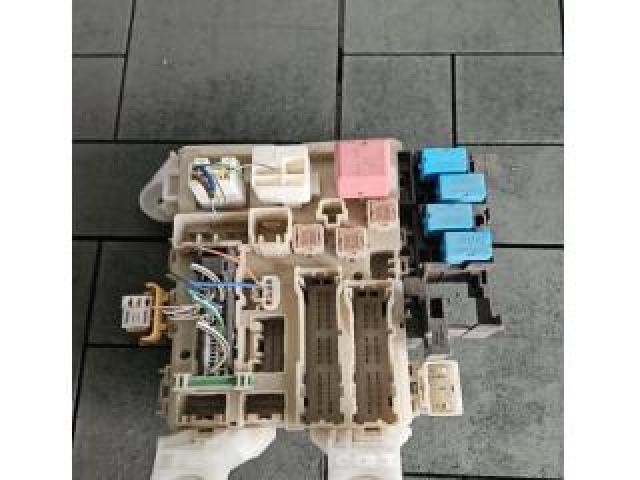 bontott TOYOTA RAV 4 Biztosítéktábla Utastér