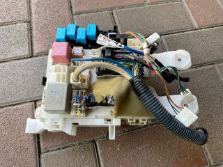 bontott TOYOTA RAV 4 Biztosítéktábla Utastér