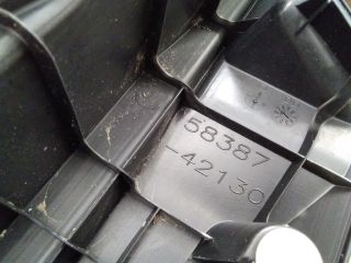 bontott TOYOTA RAV 4 Csomagtérajtó Burkolat Alsó