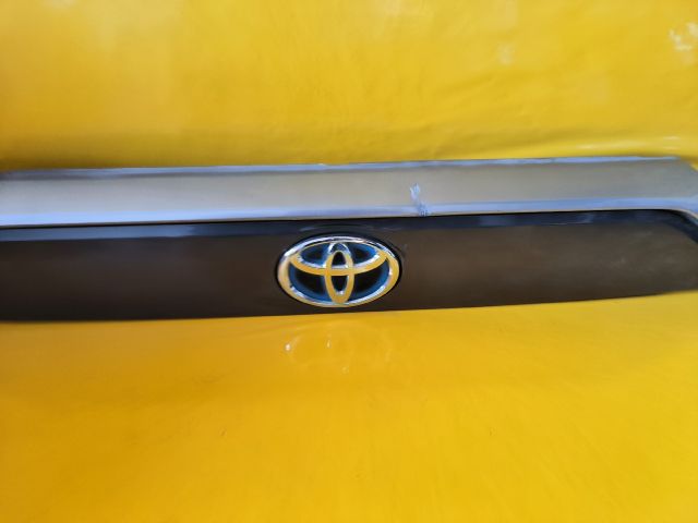 bontott TOYOTA RAV 4 Csomagtérajtó Díszléc