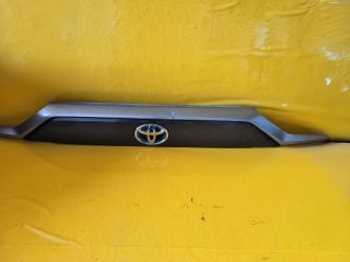 bontott TOYOTA RAV 4 Csomagtérajtó Díszléc