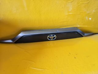 bontott TOYOTA RAV 4 Csomagtérajtó Díszléc
